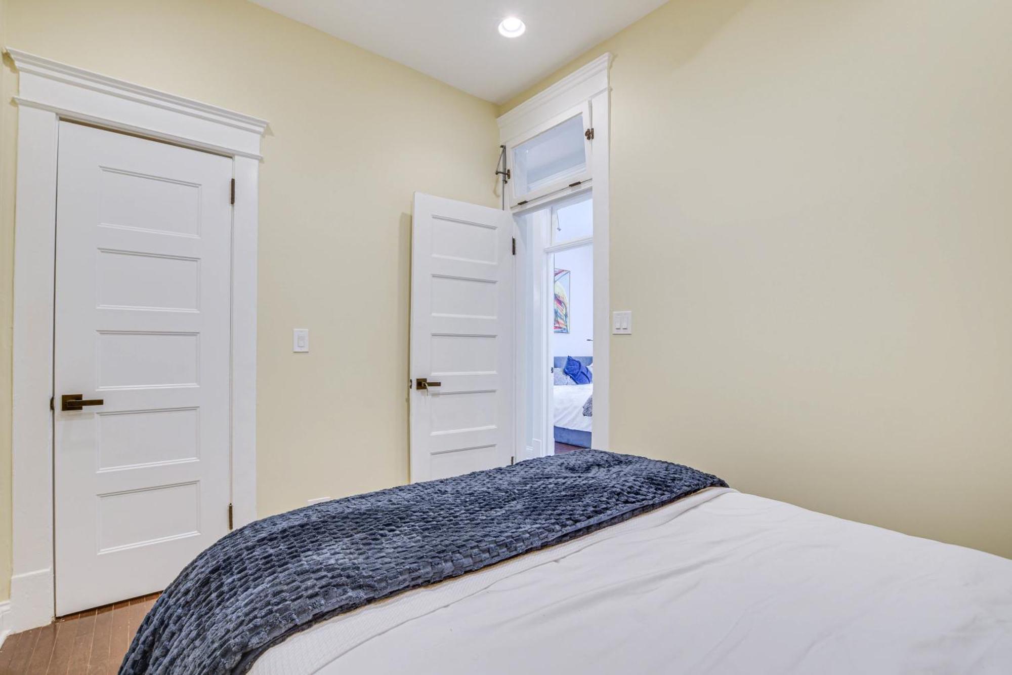 Spacious Condo With Deck About 3 Mi To Downtown Chicago! Екстериор снимка