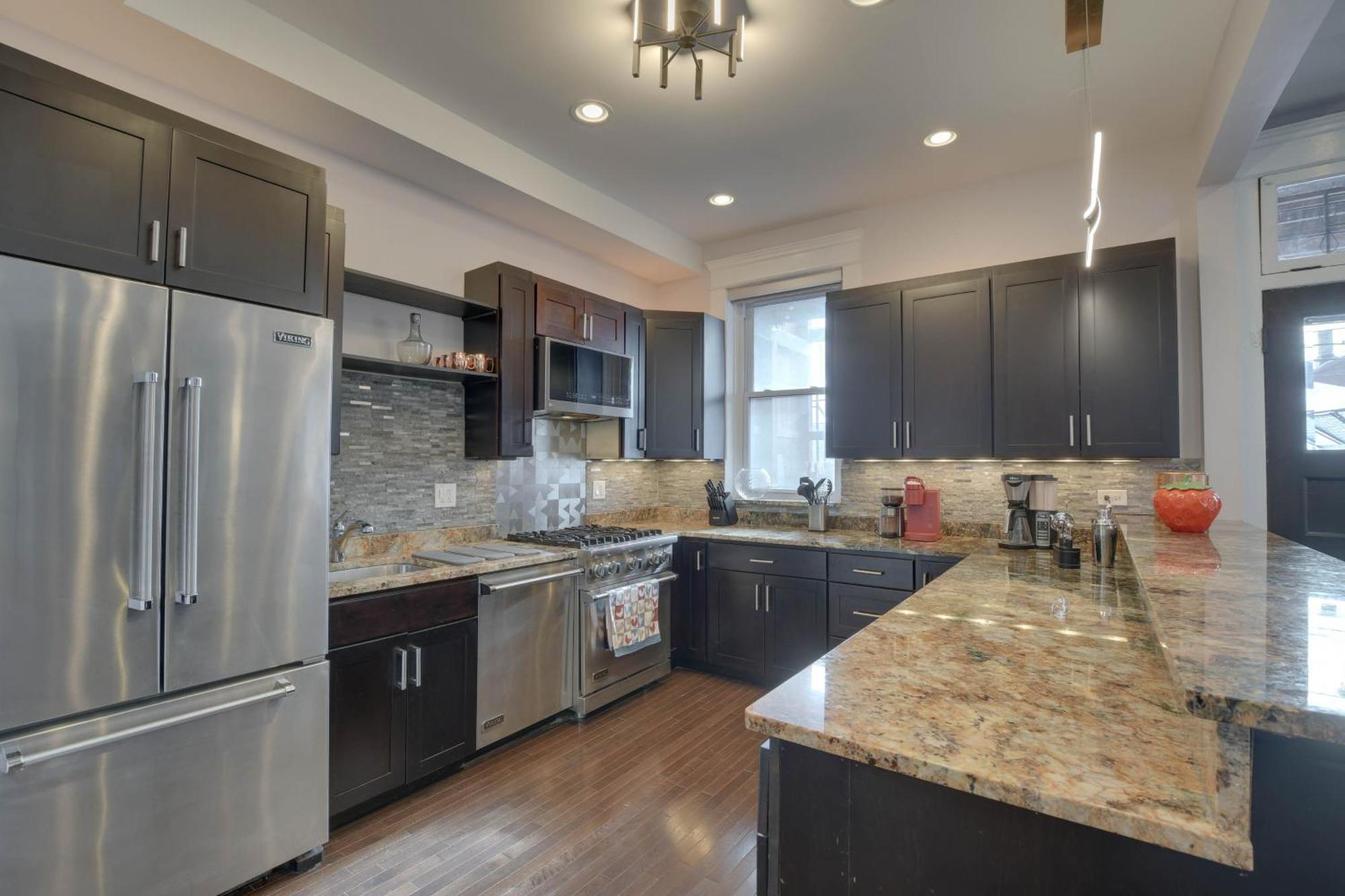 Spacious Condo With Deck About 3 Mi To Downtown Chicago! Екстериор снимка