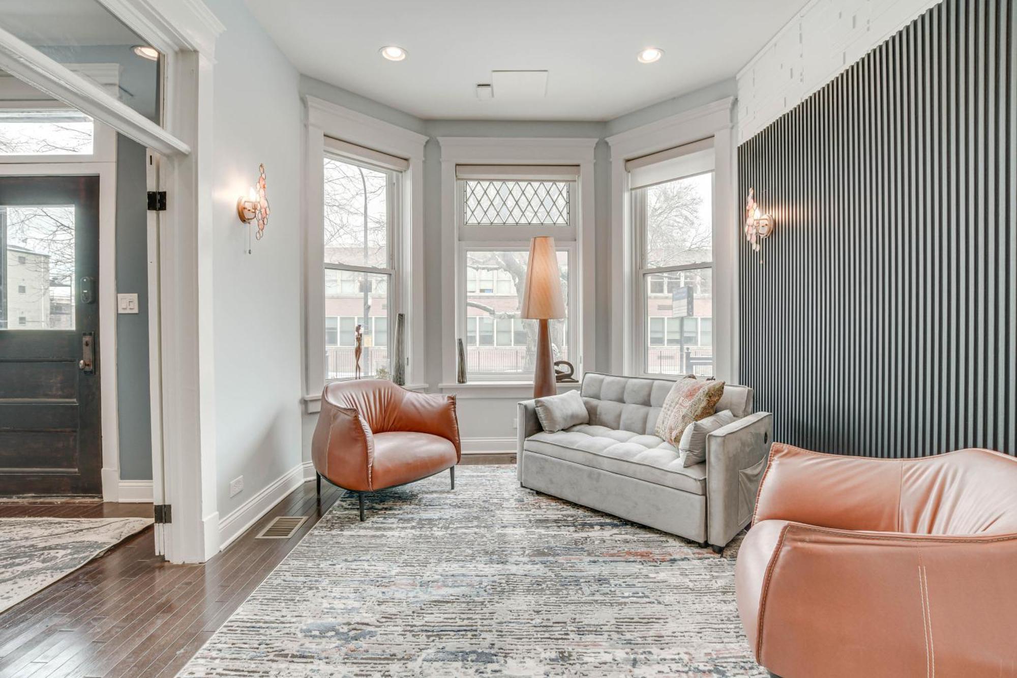 Spacious Condo With Deck About 3 Mi To Downtown Chicago! Екстериор снимка